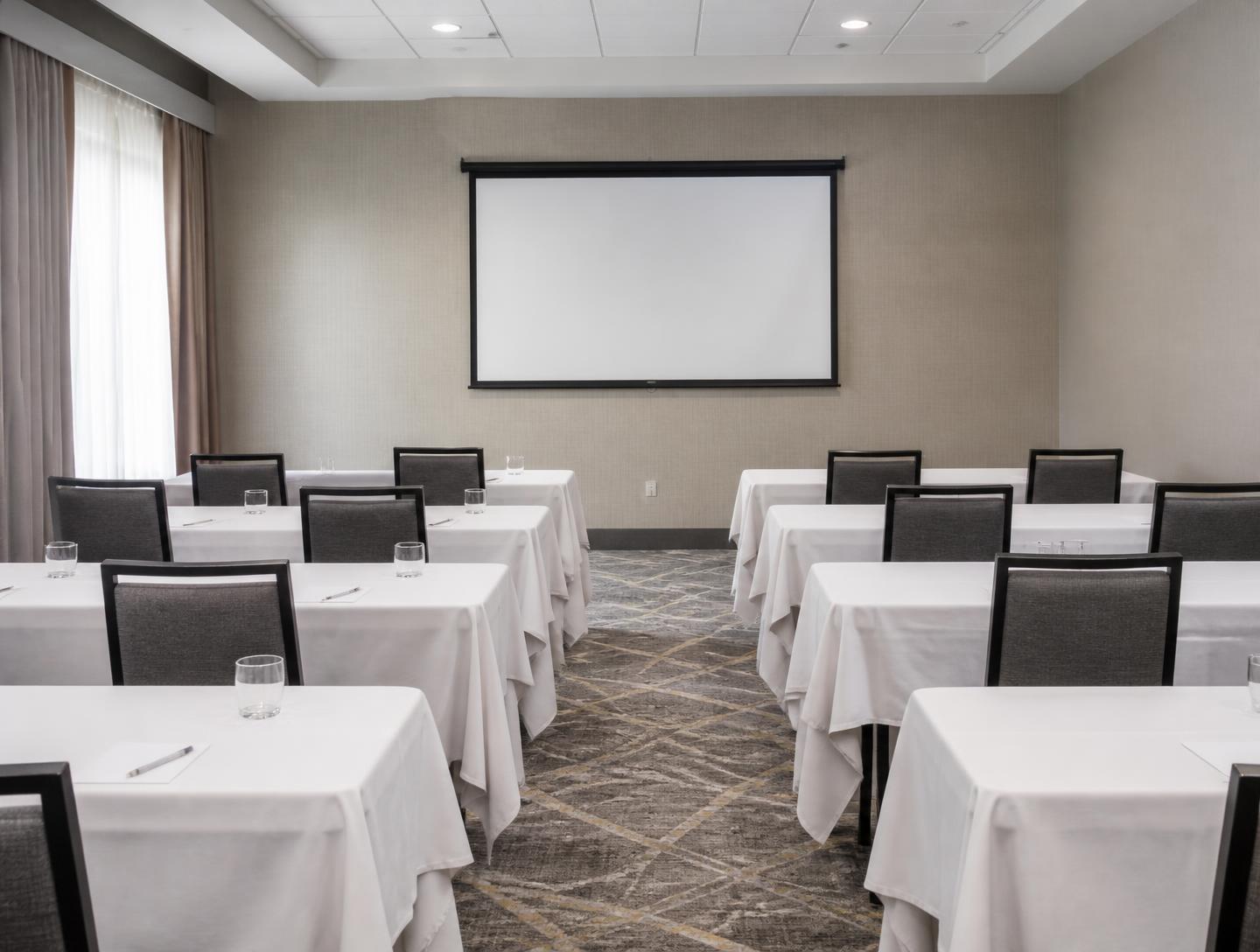 Meetings & Events at Paris Day Hotel Pamanukan
